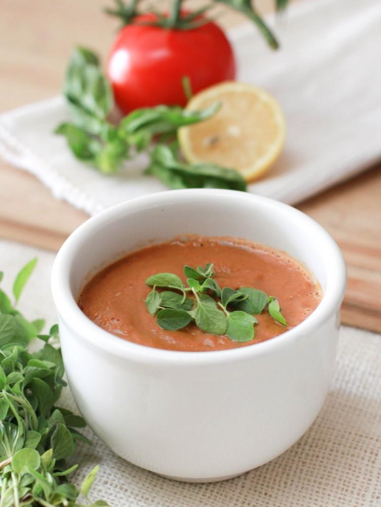 Soupe aux tomates et au basilic